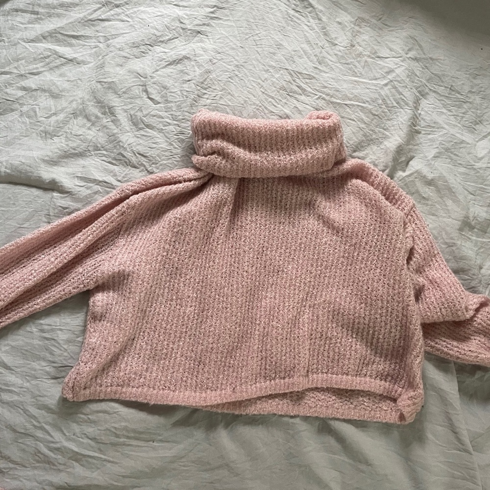 Sweater cropped top
